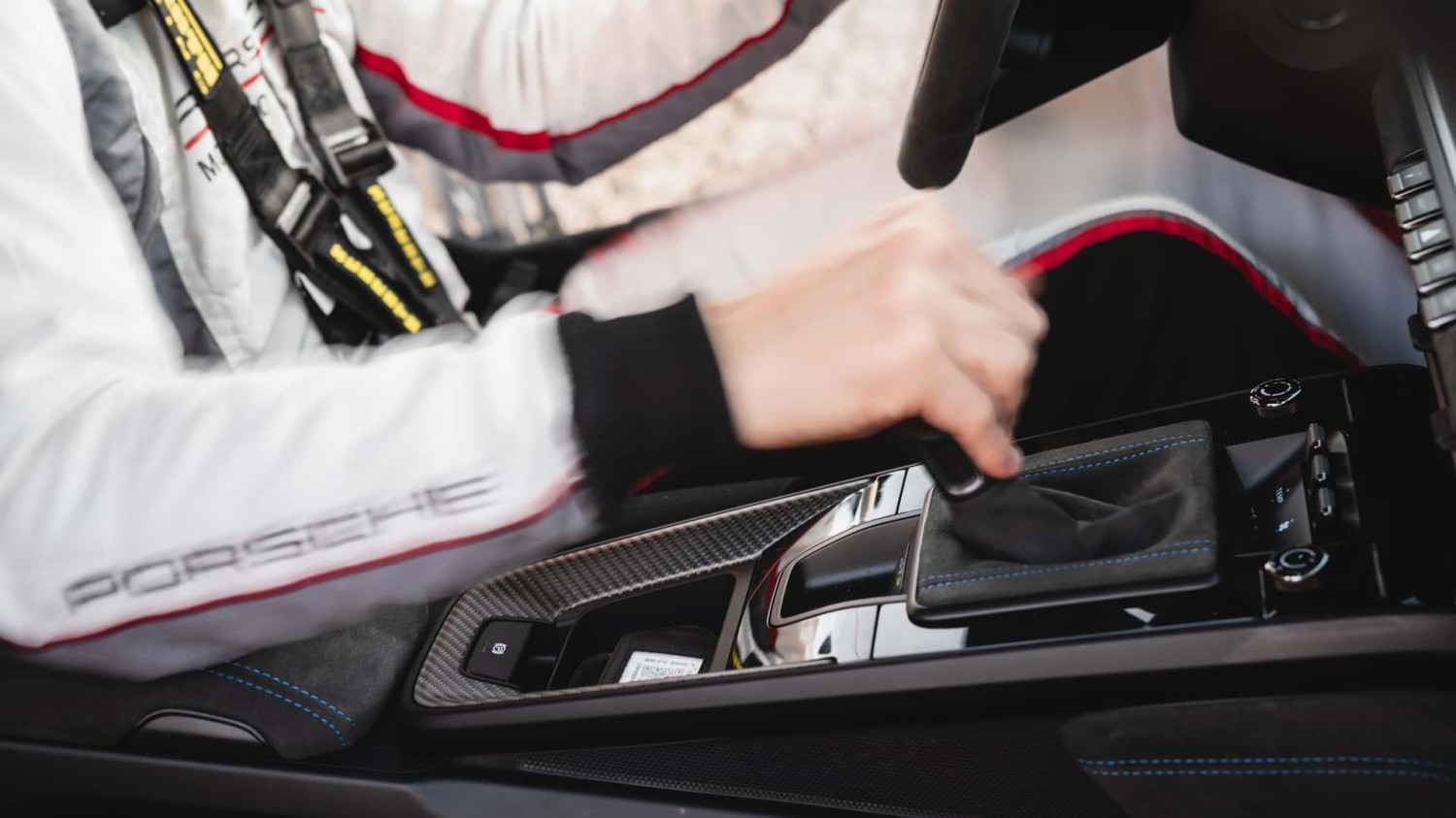 Porsche Is Developing A Gearbox That Switches Between Manual And Automatic