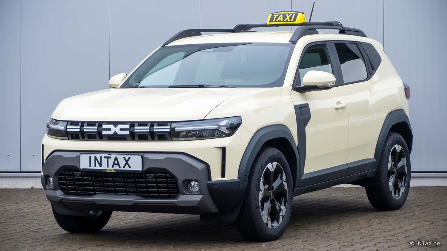 Dacia Duster 2026: conversión a taxi... frente a los Toyota
