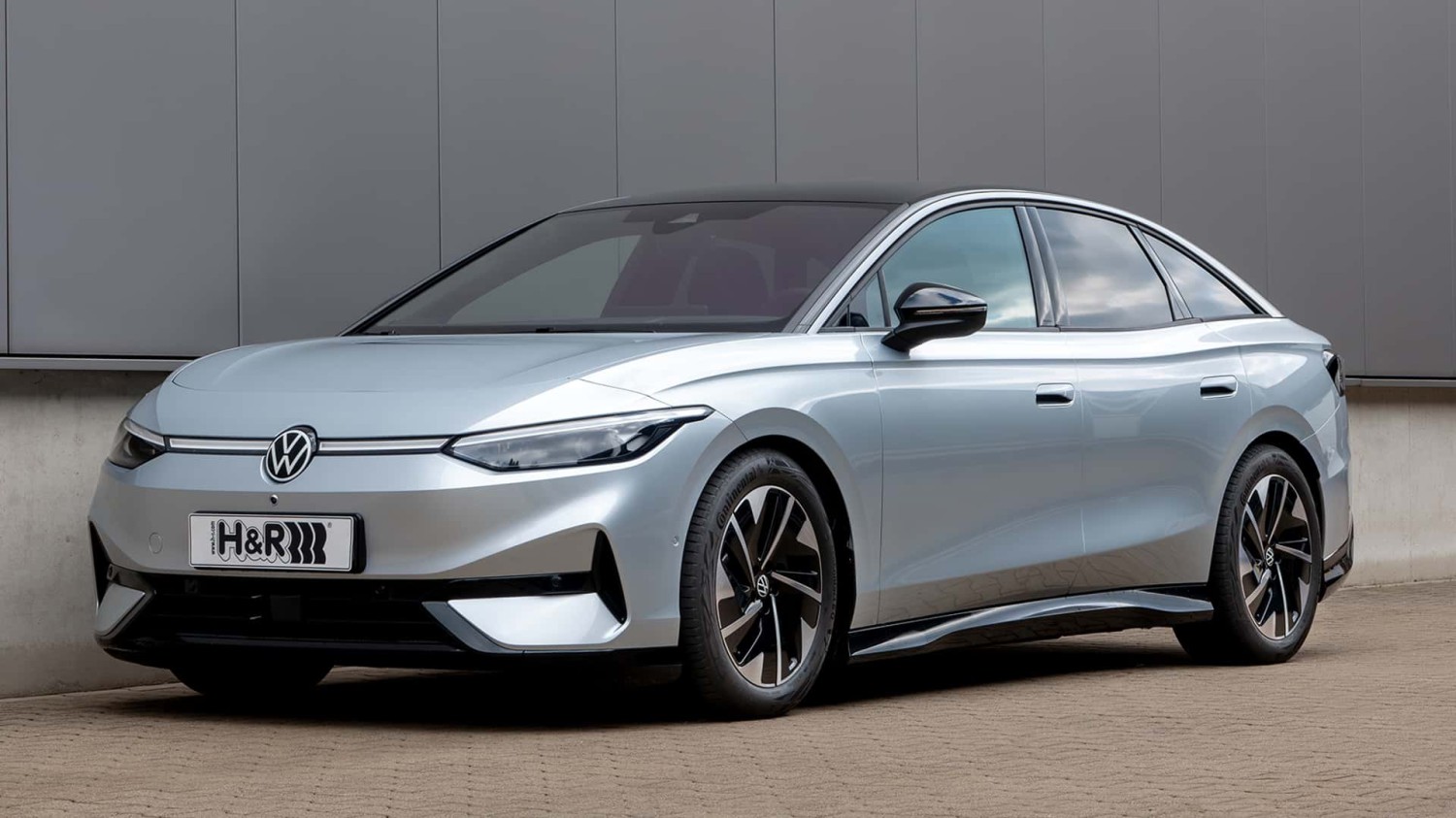 VW ID.7 als Limousine mit H&amp;R-Tieferlegungsfedern