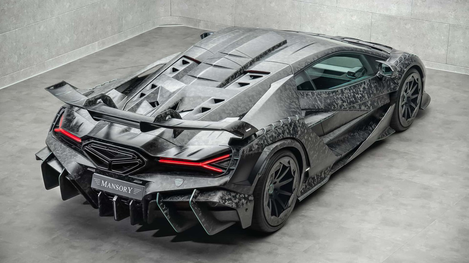 Mansory Carbonado X : Une Lamborghini du désert