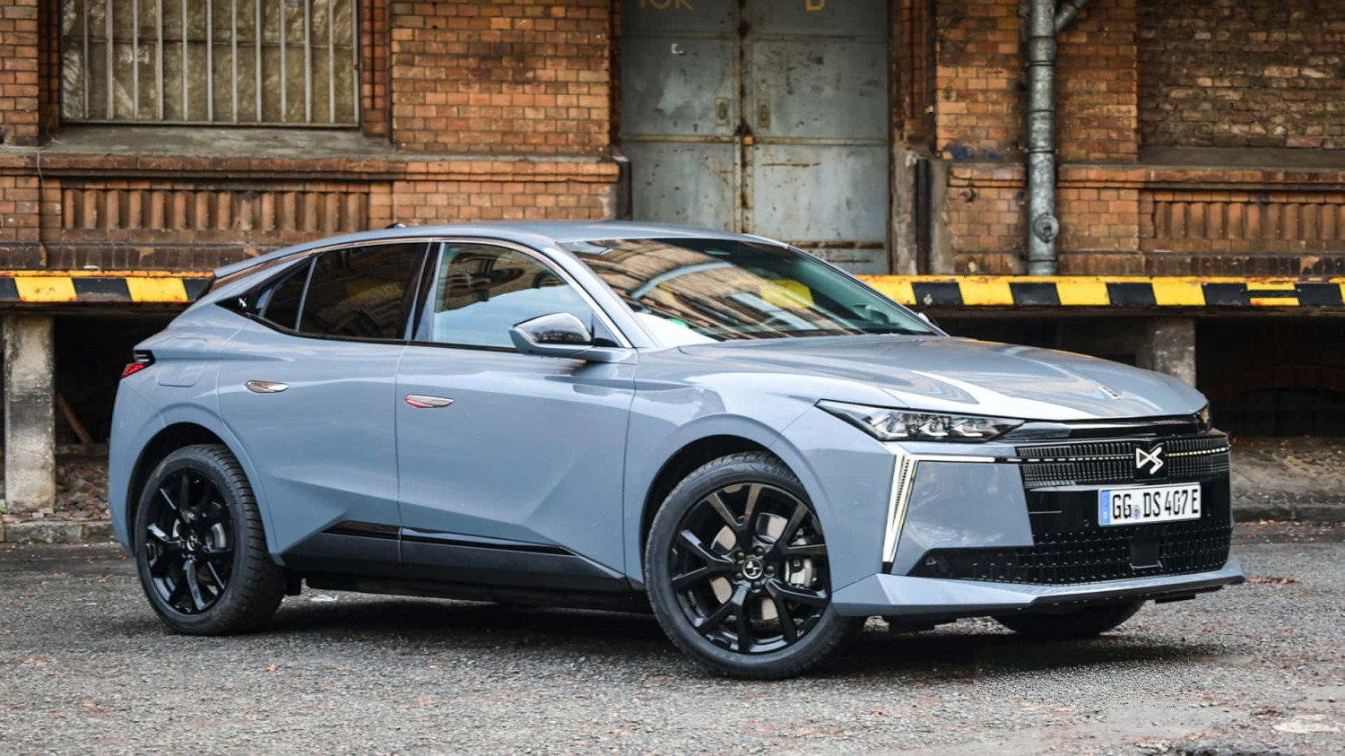 DS, DS N°4 E-Tense im Test: Stil trifft auf Schwächen