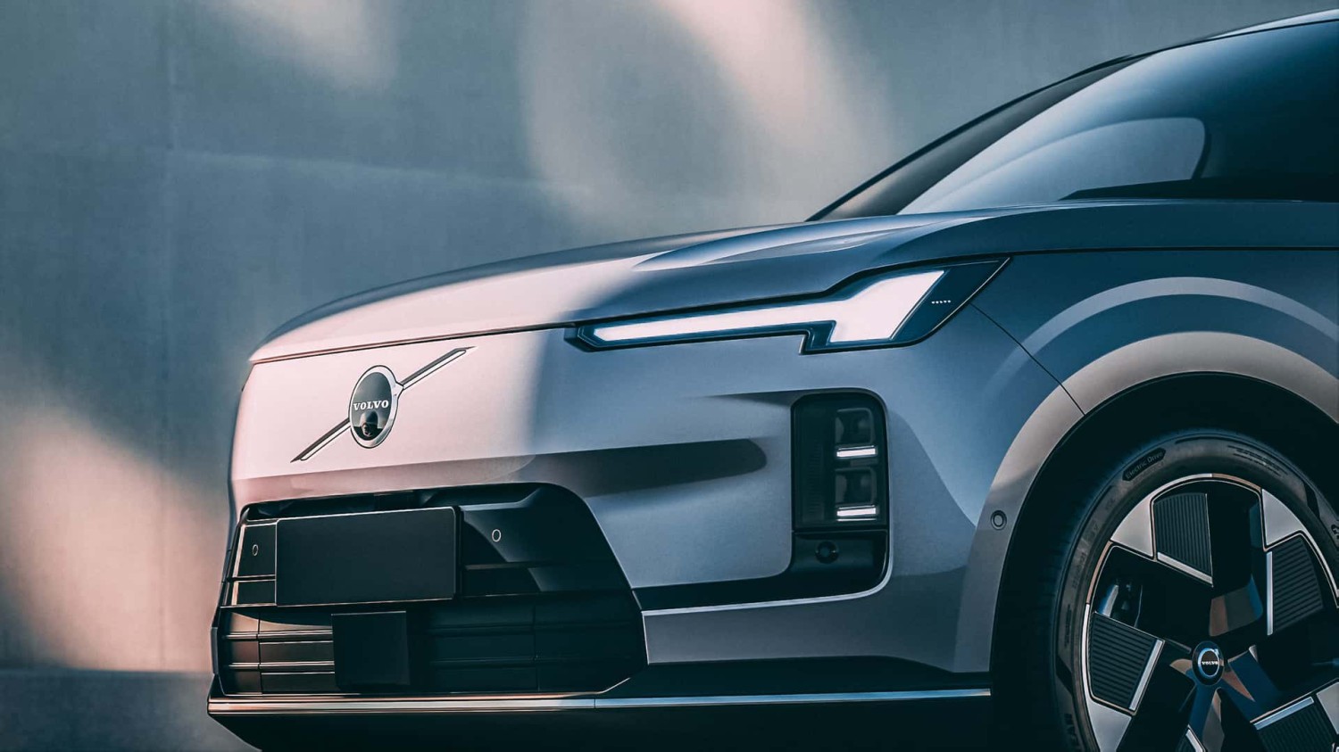 "Il n'y a pas de retour en arrière" : le patron de Volvo résolu au tout électrique en Europe en 2035