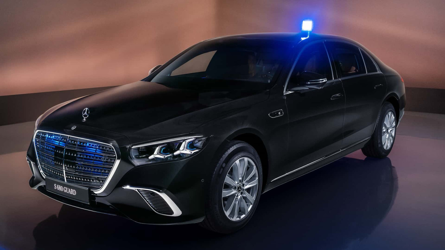 Die neue gepanzerte S-Klasse mit V12 steckt eine Kugel für Sie weg