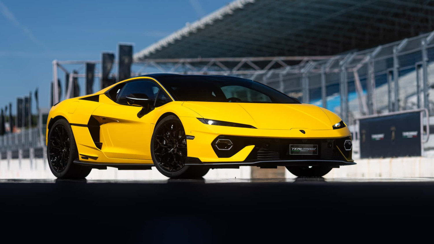 The Rich Get Richer: Lamborghini Smashes Another Sales Record