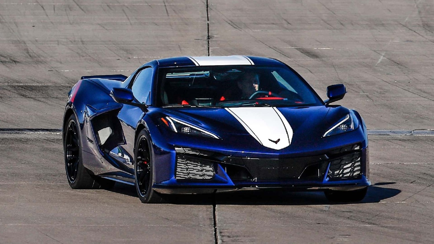 El nuevo Corvette C8 Grand Sport hace su debut por sorpresa