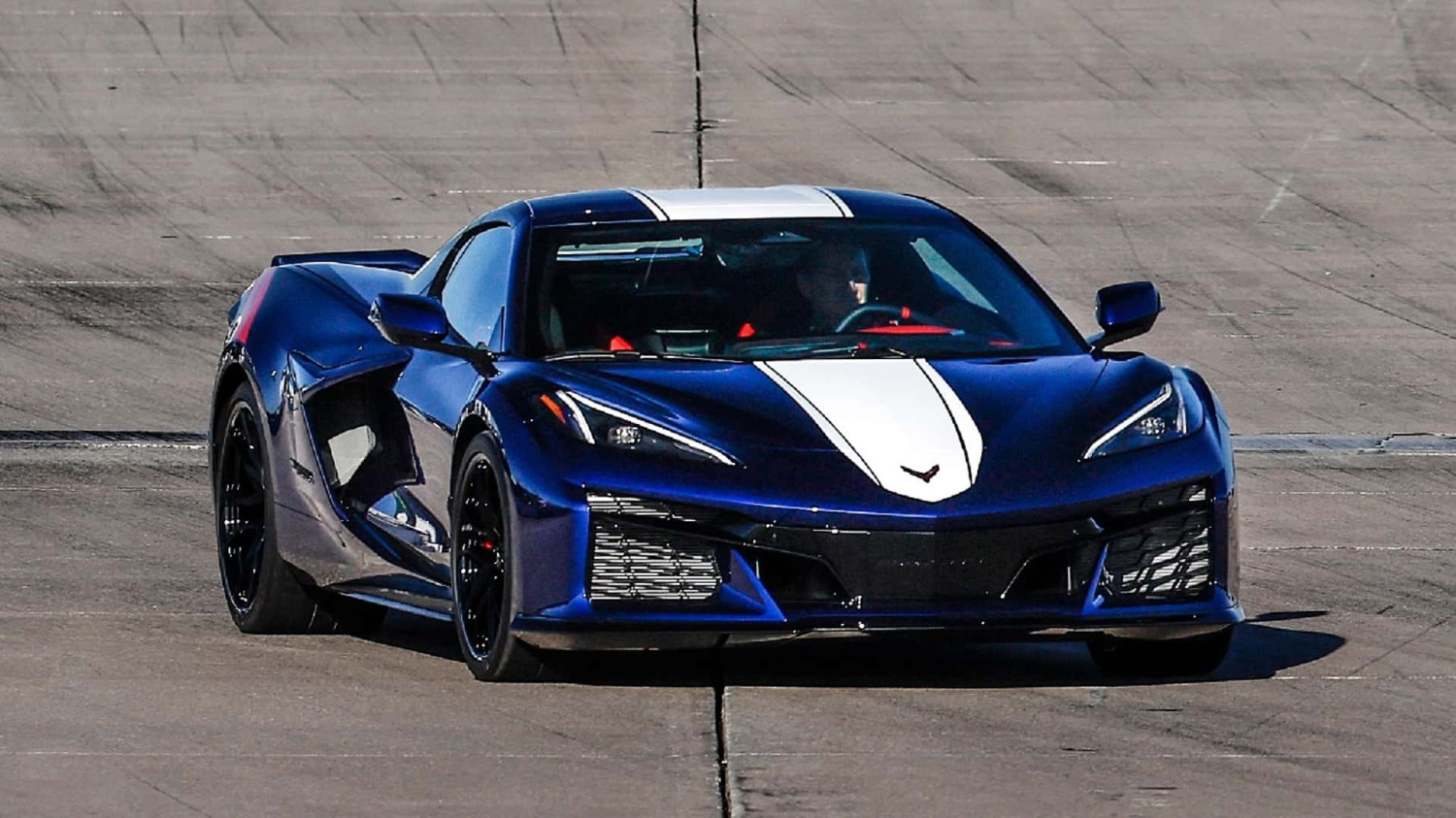 El nuevo Corvette C8 Grand Sport hace su debut por sorpresa