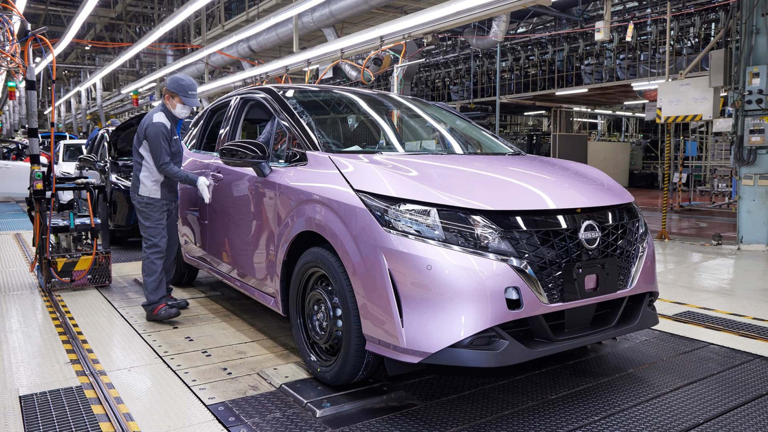 Nissan Ambil Keputusan Sulit dengan Menutup Pabriknya