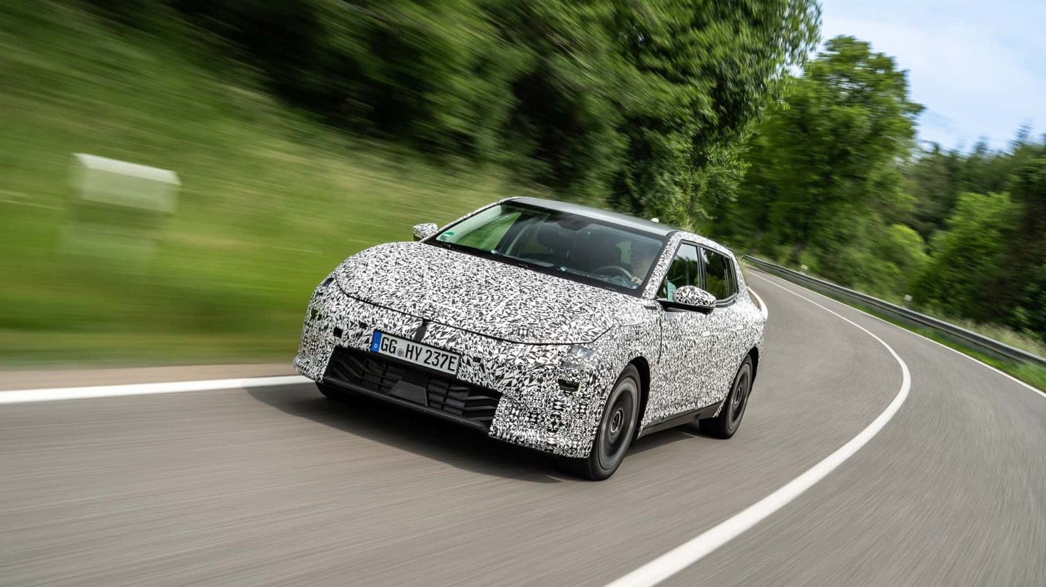 Kia EV4 Tempuh 9.977 Km di Nurburgring, Baterainya Tak Akan Mati