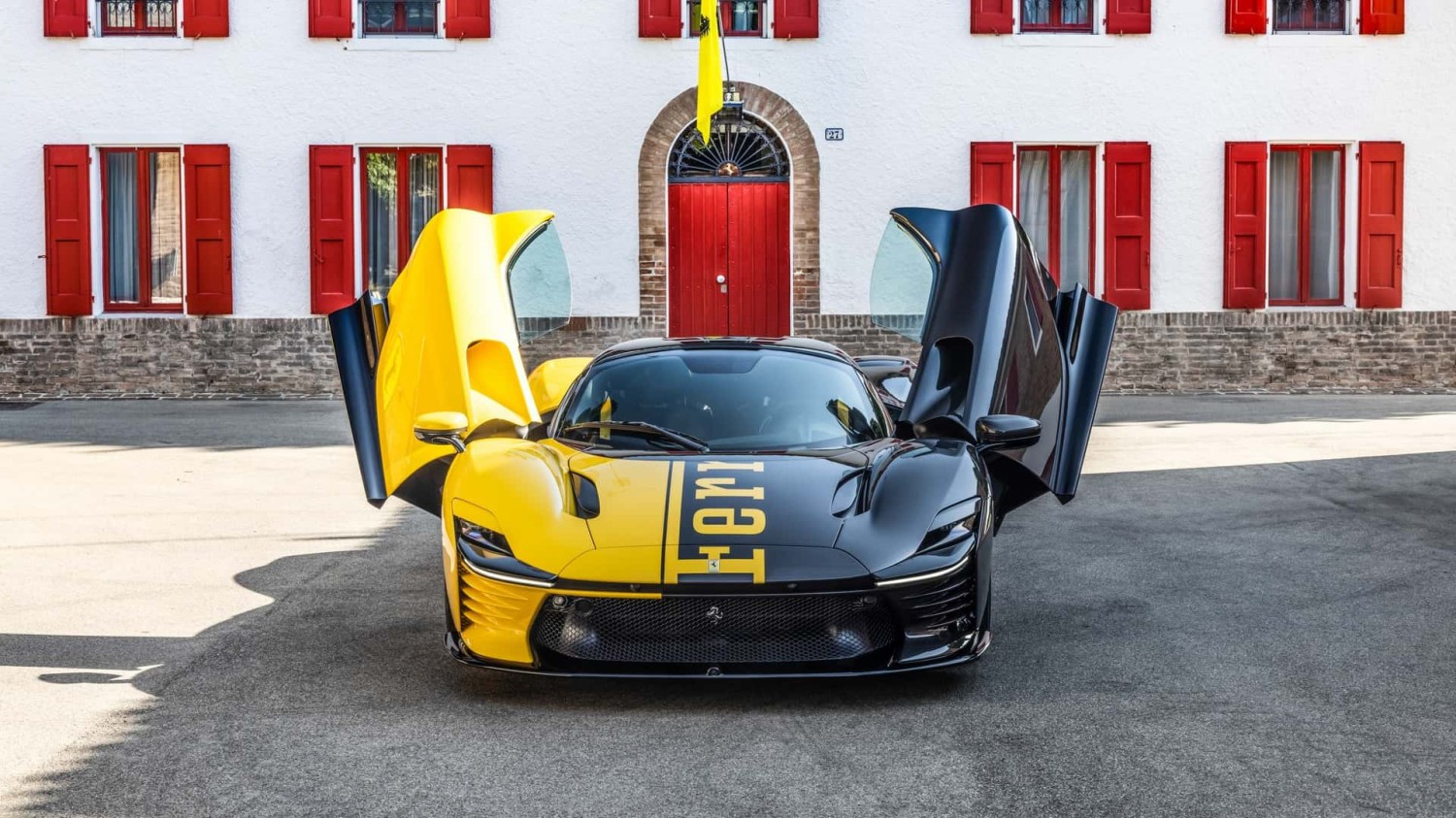 Ferrari Daytona SP3 Langka Ini Pecahkan Rekor Lelang