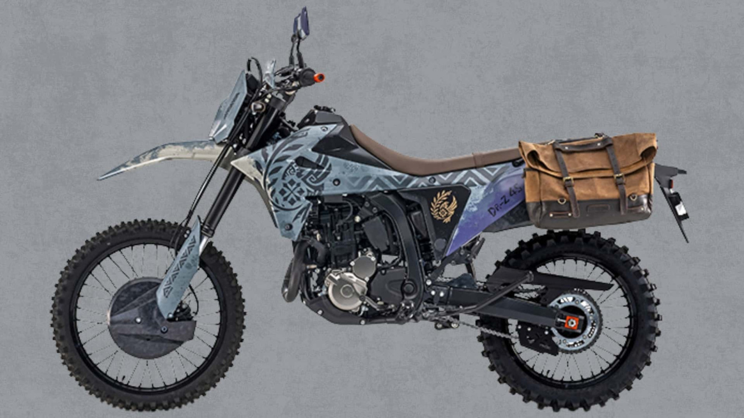 Esta SuzukiDR-Z4S es la combinación perfecta para tu Jimny 4x4
