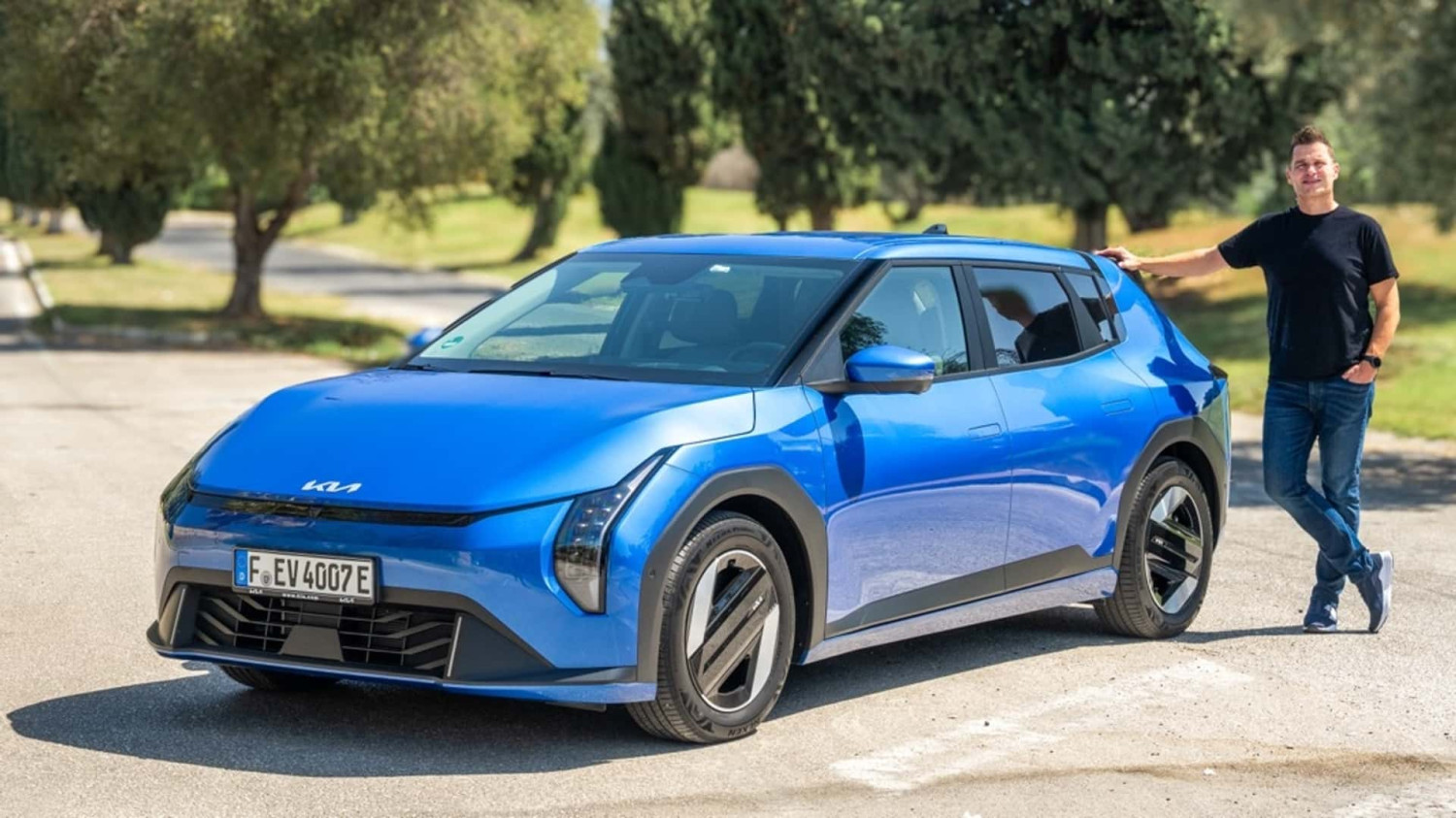 Kia, Kia EV4 (2025) im ersten Test: Stromer für die Golf-Klasse