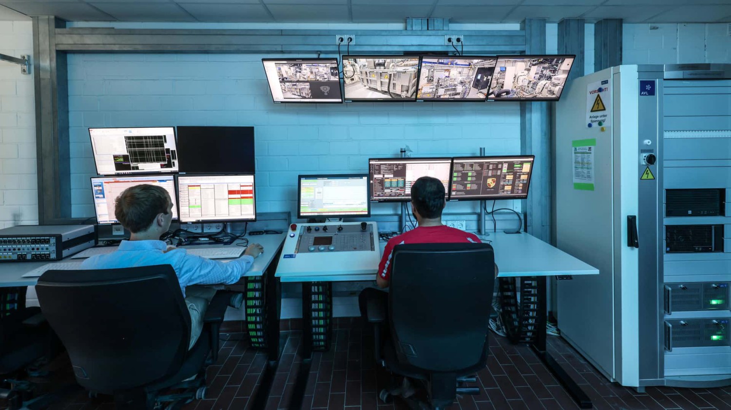 Porsche Cayenne EV Melewati Seluruh Tahap Prototipe Berkat AI