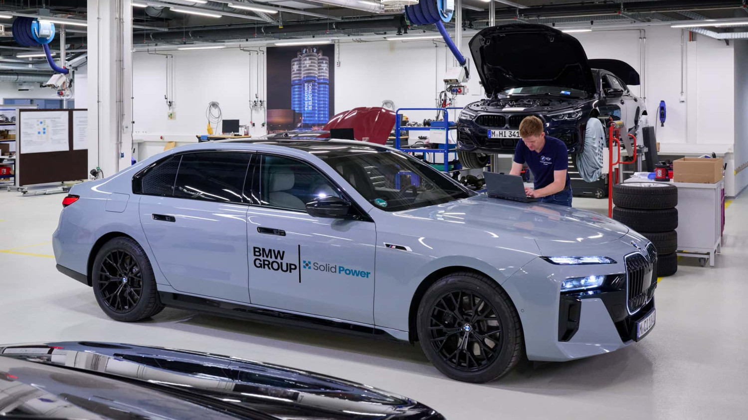 BMW Temukan Mitra Baru Tingkatkan Mimpi Baterai Solid-State