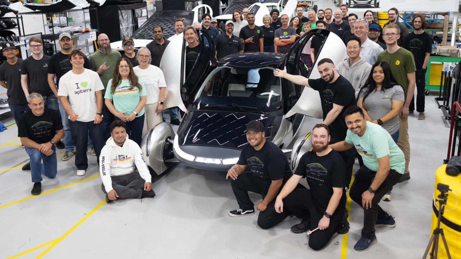 Le véhicule électrique solaire Aptera entre en production