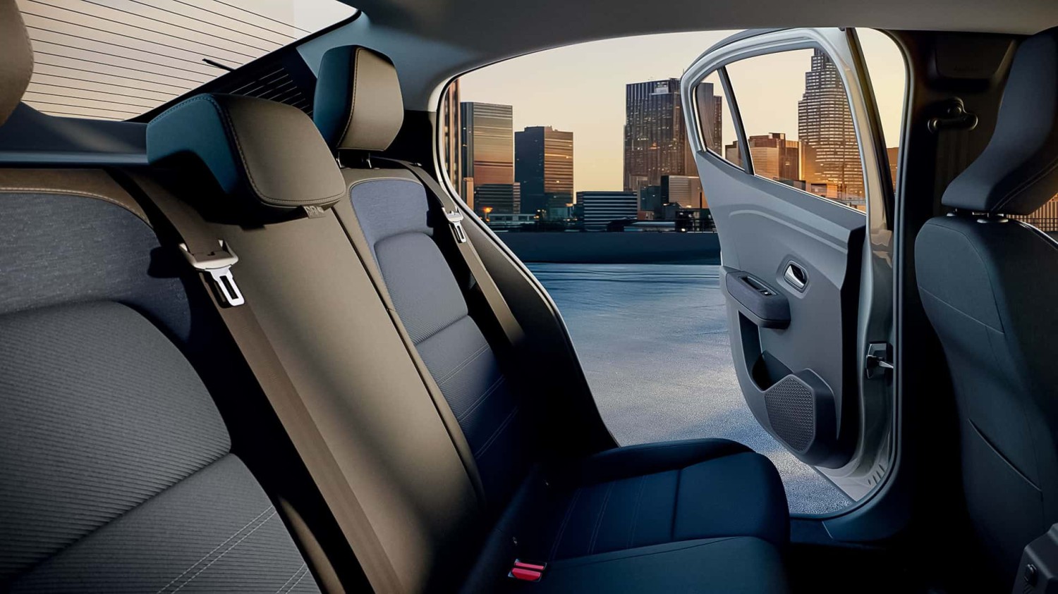 Dacia Logan 2026: el coche para todo que está de vuelta