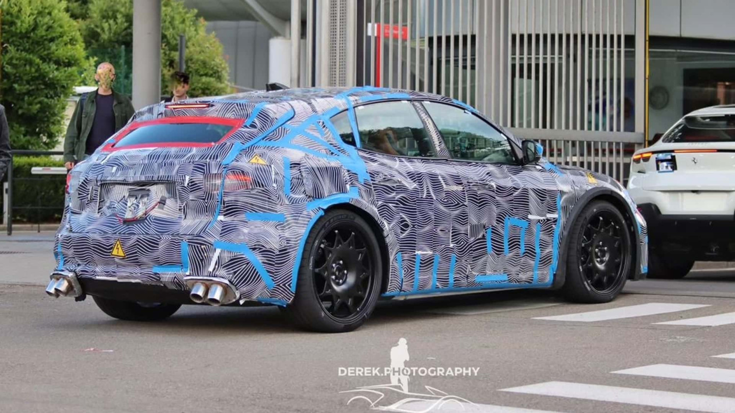 Ferrari Bantah Tunda Mobil Listrik Kedua karena Memang Tidak Ada