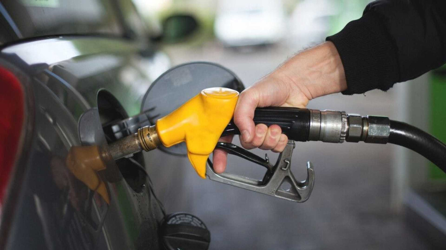 Hausse des carburants : le gouvernement français annonce des contrôles pour éviter les dérives
