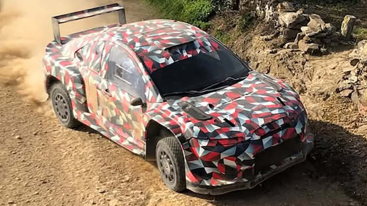 ¿Esta es la primera foto del nuevo Toyota Celica?