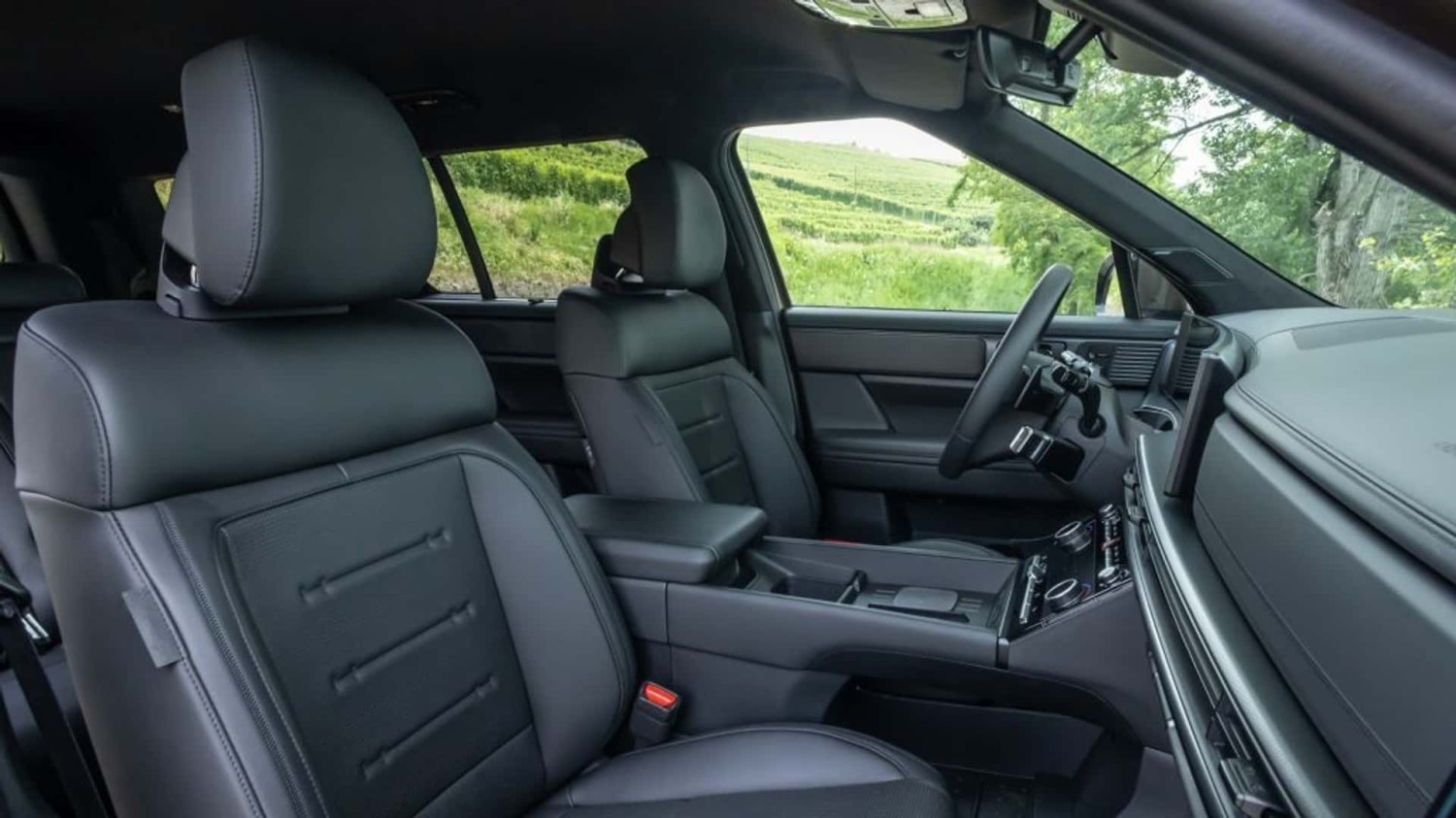 Le Hyundai Santa Fe hybride rechargeable a plus de puissance avec le modèle 2026