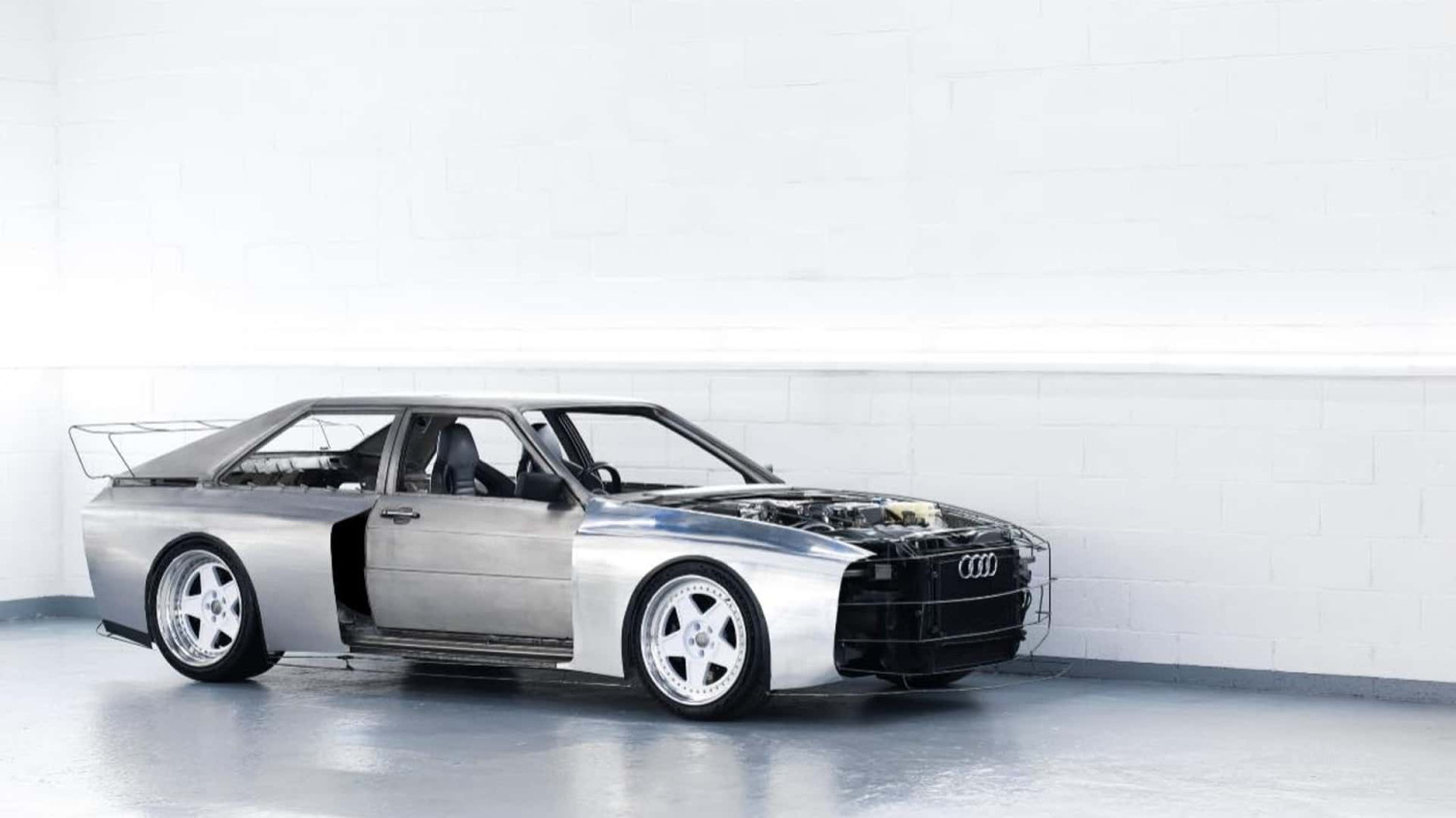 Ce garage britannique construit l’Audi Quattro de vos rêves, avec un V8
