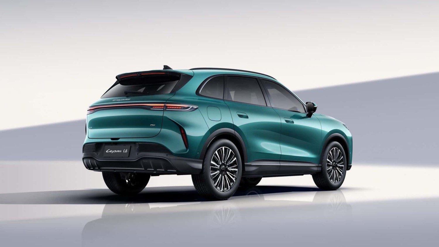 Le nouveau SUV hybride chinois avec 1 300 km d'autonomie au Salon de Turin