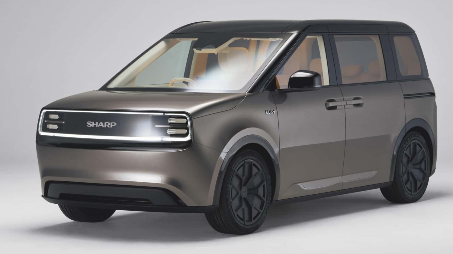 Langkah Sharp Selanjutnya Bukan TV, Melainkan EV