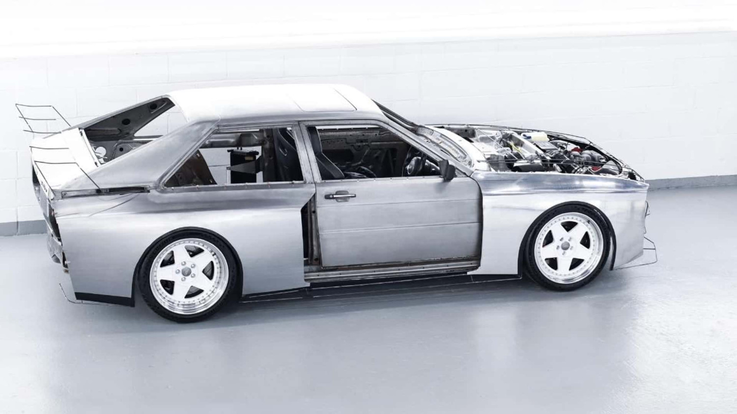 Ce garage britannique construit l’Audi Quattro de vos rêves, avec un V8