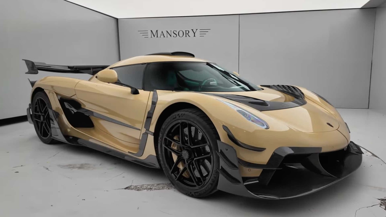 Koenigsegg Jesko Versi Mansory Tidak Seburuk yang Diprediksi