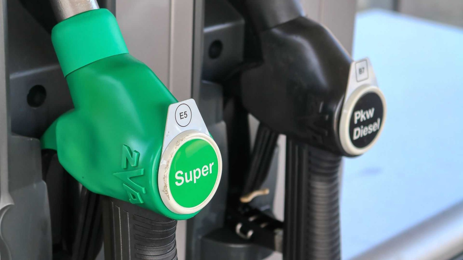 Diesel-Preis explodiert in Deutschland: Fast 18 Cent teurer