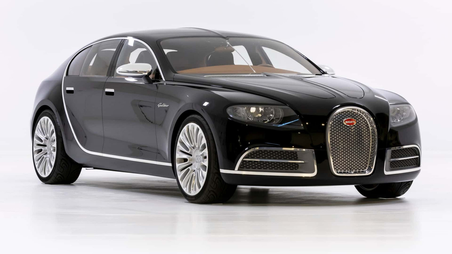 La berline oubliée de Bugatti réapparaît avec un moteur W16 compressé