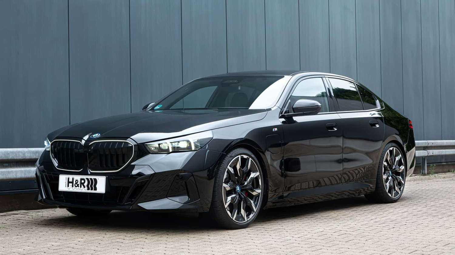 Fahrspaß-Booster: H&amp;R-Tieferlegungsfedern für den BMW 5er