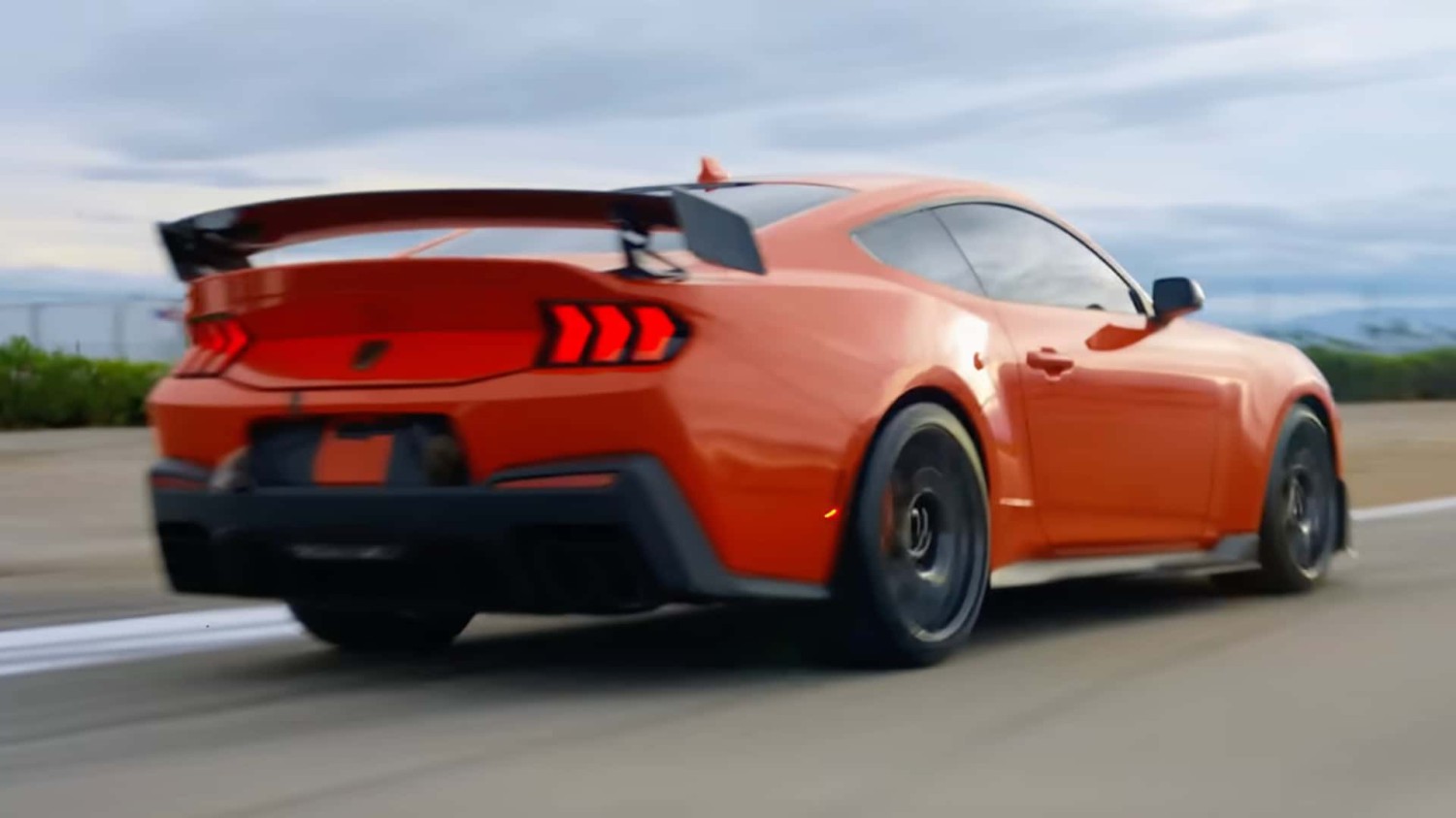 Inilah Ford Mustang Dark Horse SC yang Baru