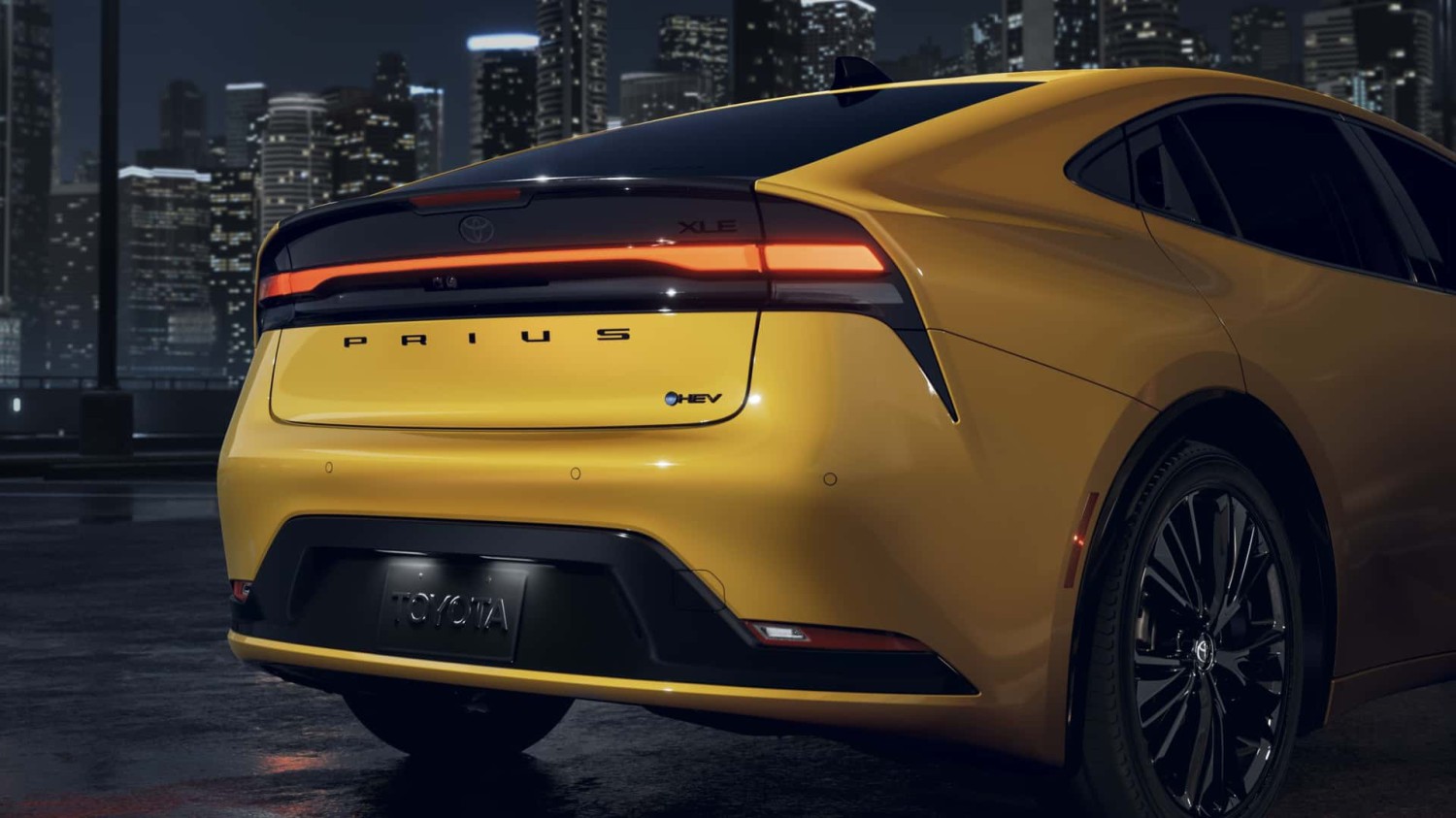 Toyota: 9 Juta EV Sama Polusinya dengan 27 Juta Mobil Hybrid