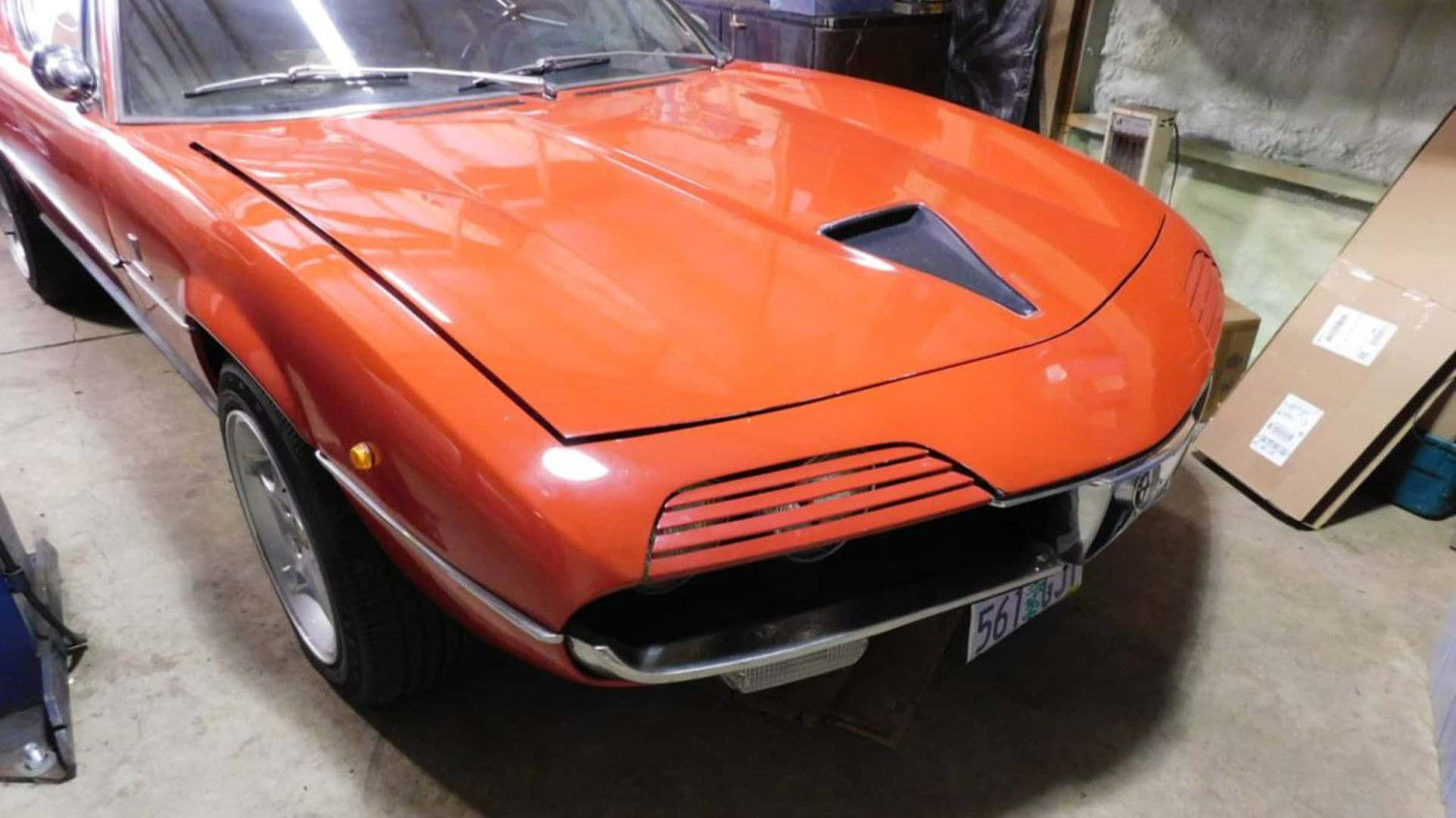 Alfa Romeo Montreal 1972 Ini Ditemukan di Dalam Garasi