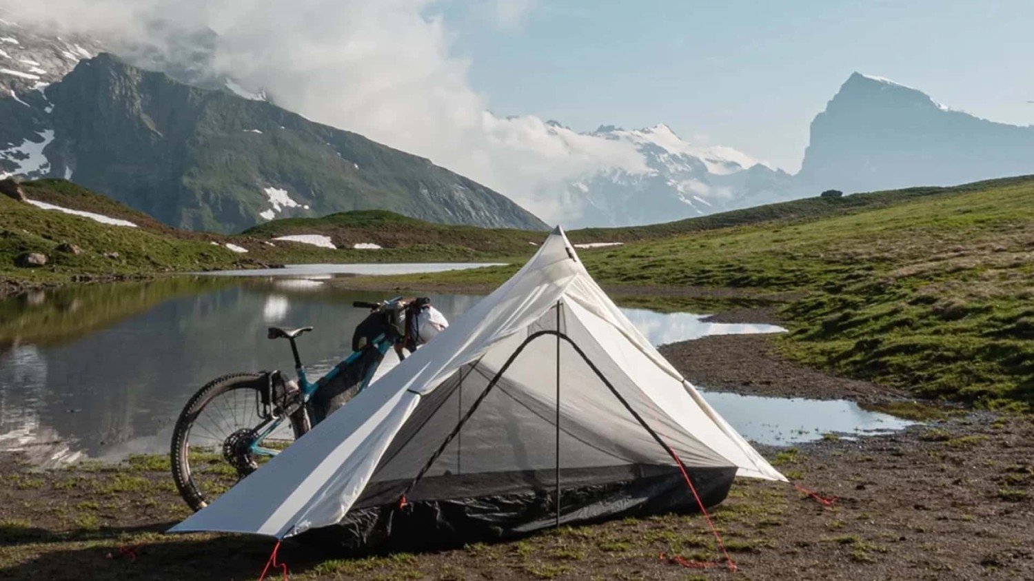 Descubre esta tienda ultraligera para los motoristas más camperos