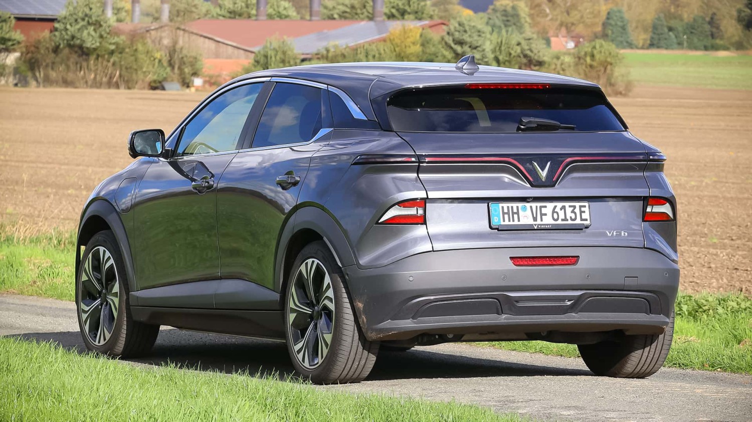 Vinfast VF6 (2025): Kia EV3 und Skoda Elroq Konkurrent im Test