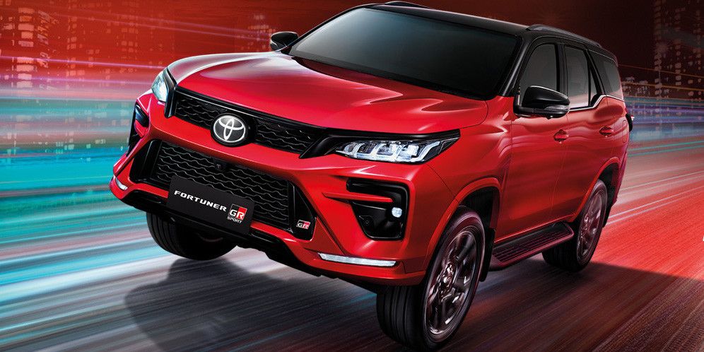 Toyota, Toyota Fortuner, Mitsubishi, Mitsubishi Pajero Sport, Mitsubishi Pajero, Pertarungan SUV Premium, Toyota Fortuner vs Mitsubishi Pajero Sport, Siapa yang Lebih Unggul?