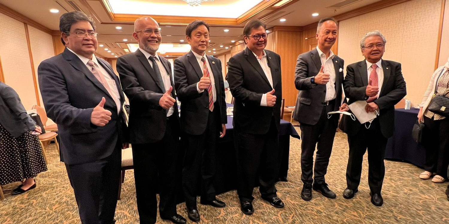 Toyota, Toyota Ungkap Risiko Tersembunyi Mobil Listrik di Negara Berkembang