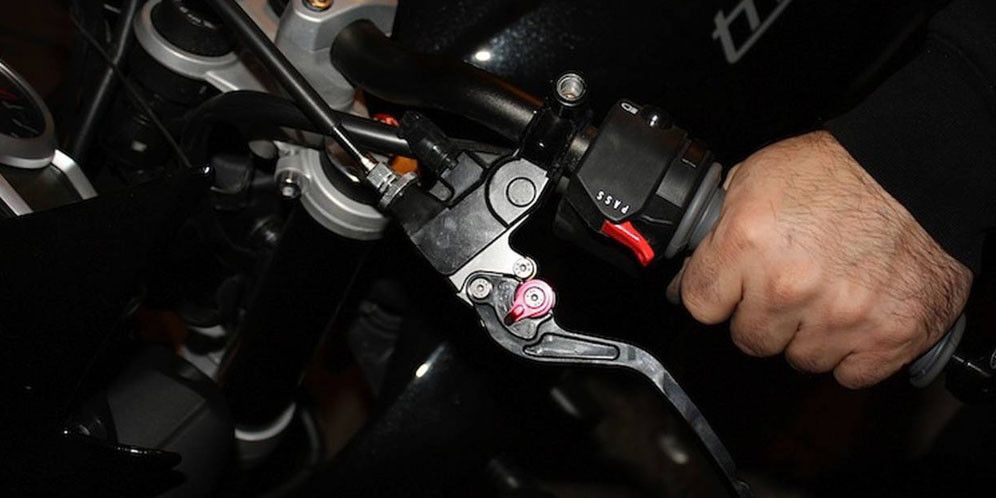 Tips Perawatan Kampas Kopling Sepeda Motor Agar Awet