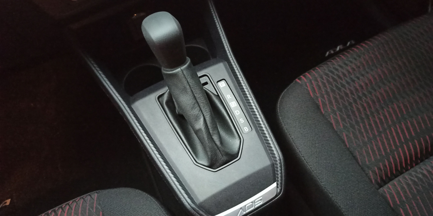Fungsi dan Pengaturan Gigi S Pada Mobil Matic: Kenali Sport Mode Anda