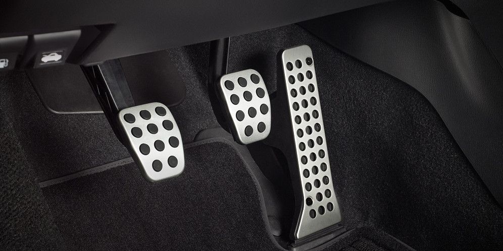 Masalah yang Sering Muncul Pada Mobil Setelah Berkendara Jarak Jauh