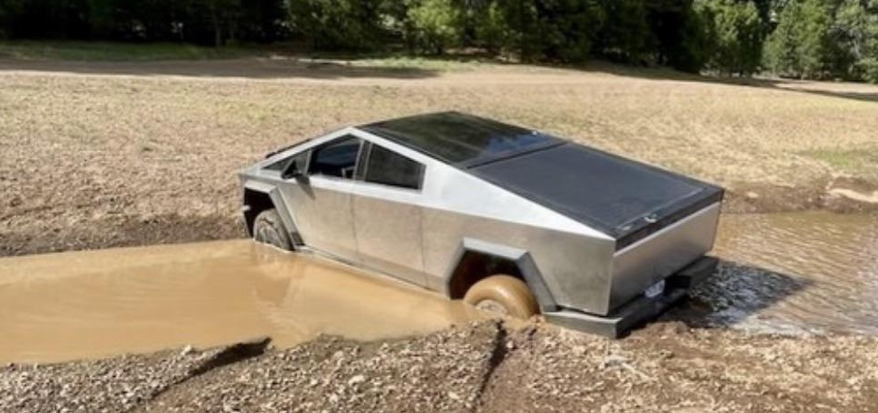 Tesla, Cybertruck, Tesla Cybertruck owner jailed after ‘Wade Mode’ demo flops in Texas lake
