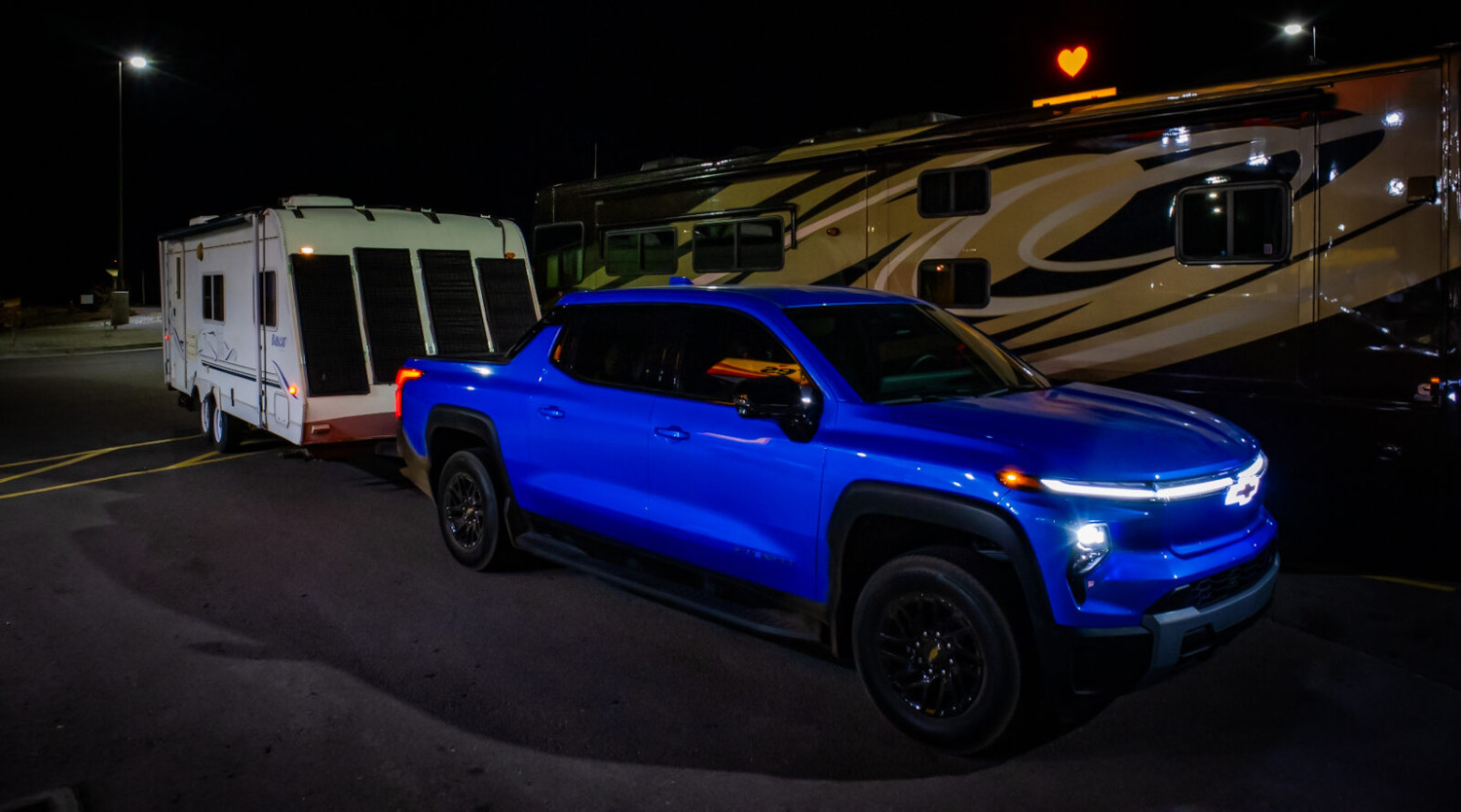 Chevy, Outdated DOT Regs Are Forcing Chevy to Call 3/4-Ton Electric Trucks “Half-Tons”—And It’s Killing the Electric Suburban