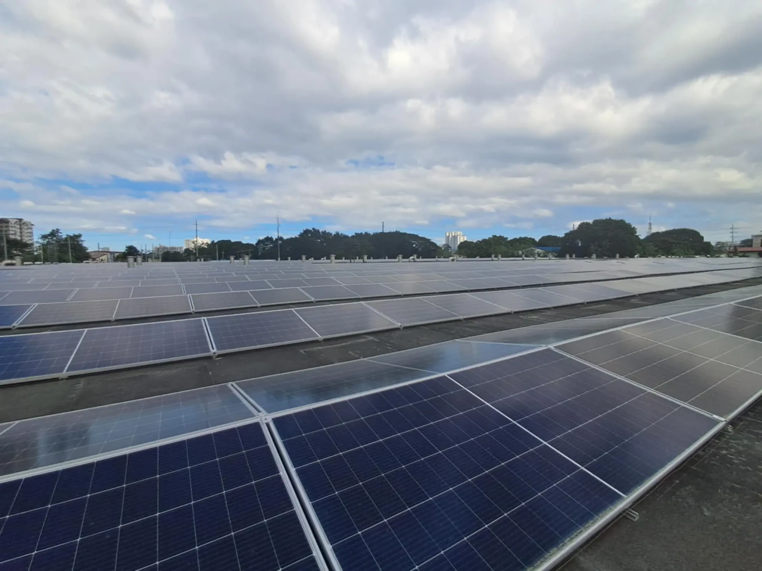 “Guerilla” Solar Installations Discovered, Need To Be Controlled, Says Philippine Power Distributor