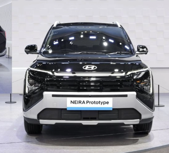 Hyundai Shows Neira Electric MPV Prototype in Indonesia Motor Show