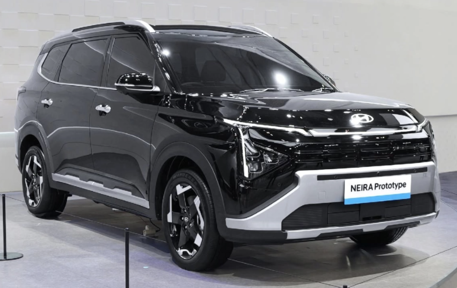 Hyundai Shows Neira Electric MPV Prototype in Indonesia Motor Show