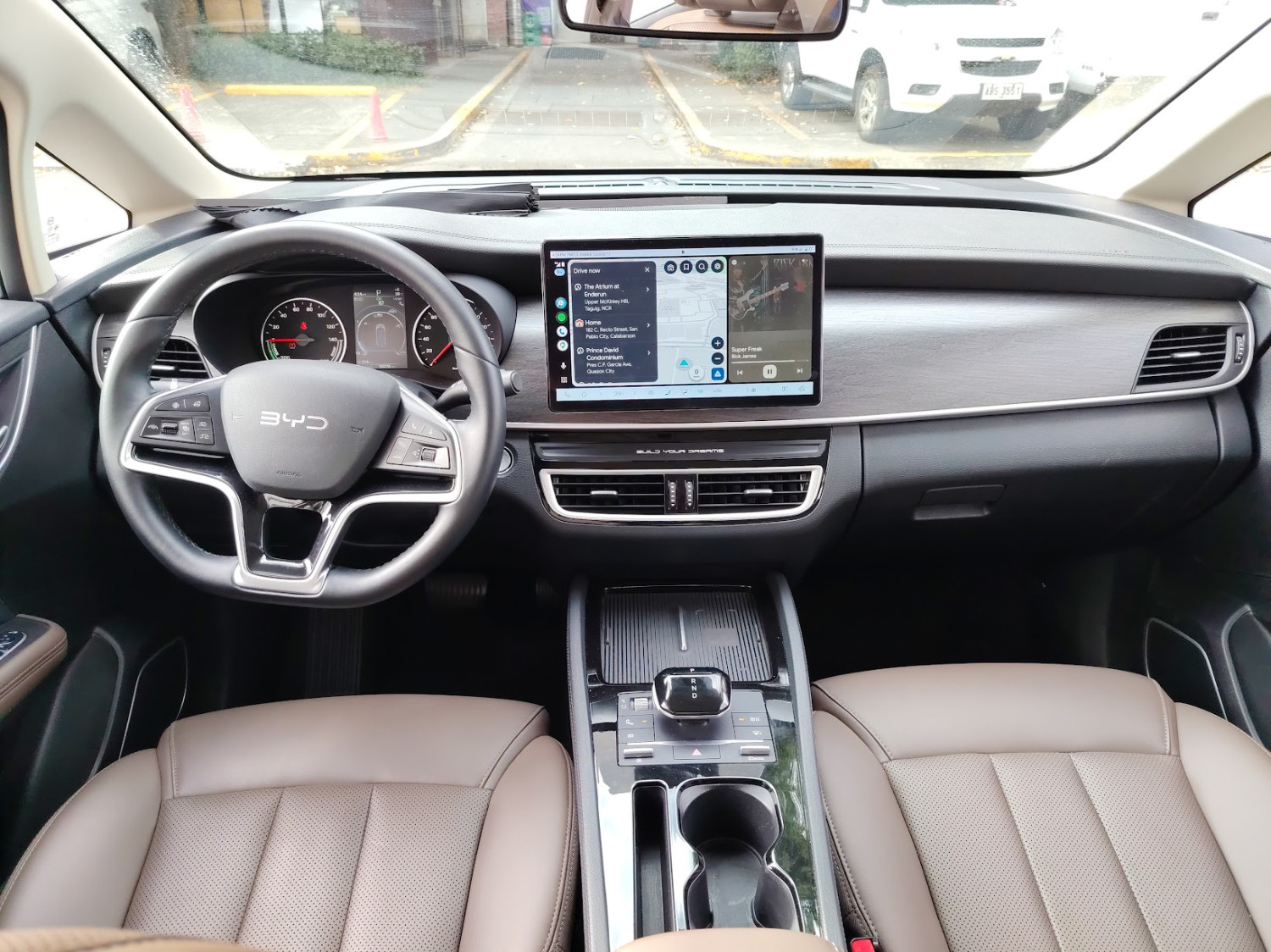 Test Drive: BYD eMAX7 &amp; the Quiet Shock of an Electric Future for the Soccer Mom