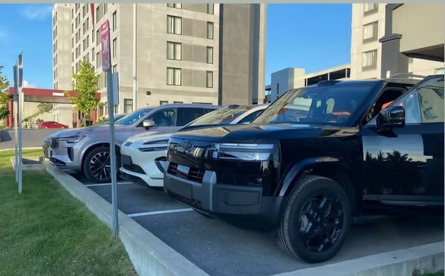 Chinese-market BYD Sealion 7 and FangChengBao spotted in Montreal