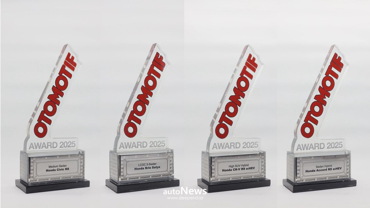 Mobil Hybrid Honda CR-V RS e:HEV – BEST SUV HYBRID DI OTOMOTIF AWARD 2025