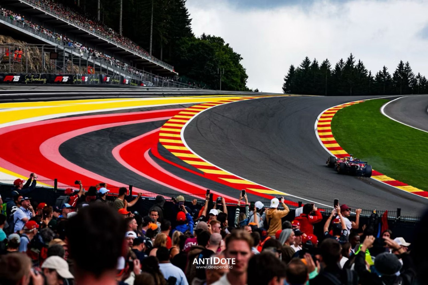 Formula One Charles Leclerc – TETAP PODIUM WALAU DITEKAN MAX VERSTAPPEN